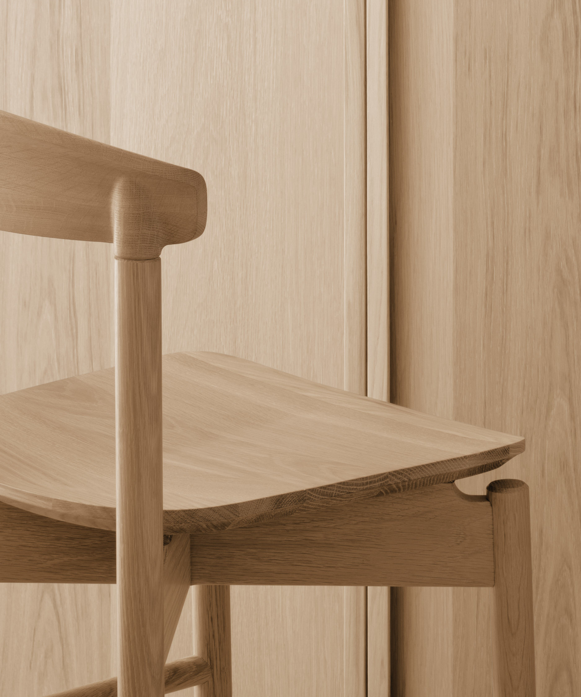 close up of Dune stool in white oak